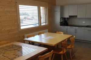 Infrastruktur_Aufenthalts-und-Sitzungszimmer